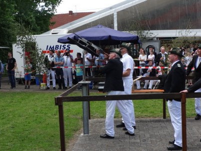 Schussabgabe von Schütze Gilbert Völker Schussabgabe von Schütze Gilbert Völker